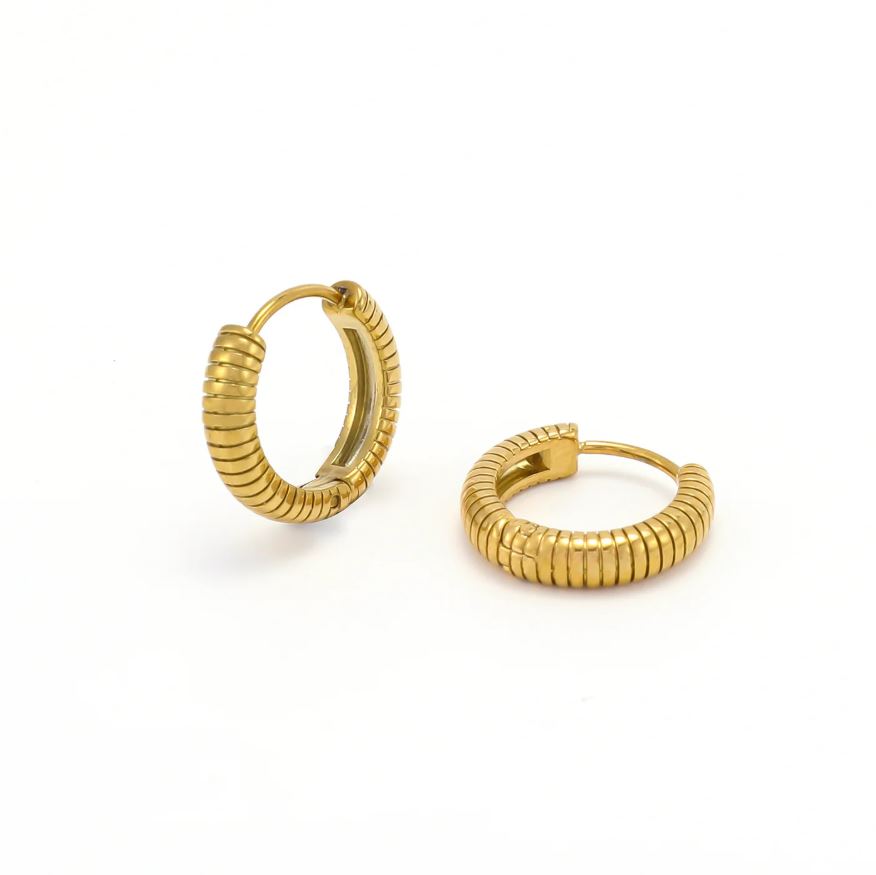 Timi |  Scarlett - Red Hoop Heart Earrings