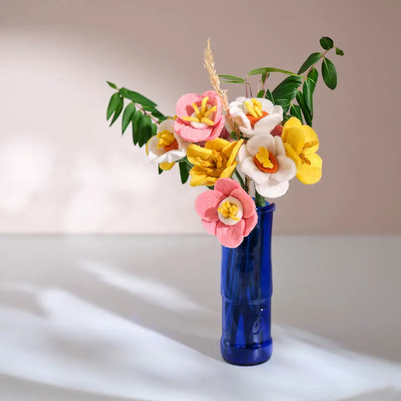aveva_daffodils_dup8q6eh1_grande.webp