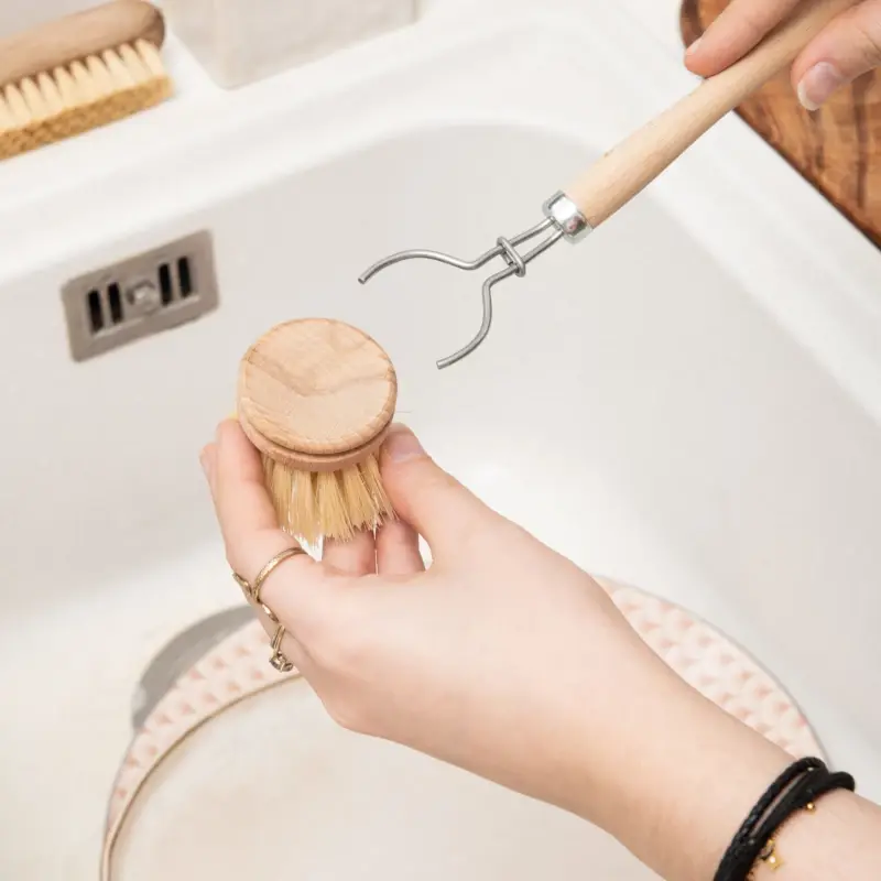 brosse-vaisselle-tete-amovible-remplacement-tete-chamarrel-jpg.webp
