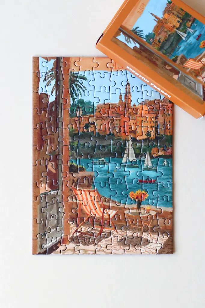 PiecelyMentonFrance_Minipuzzle_99Teile-EkaterinaZagorska_2.webp