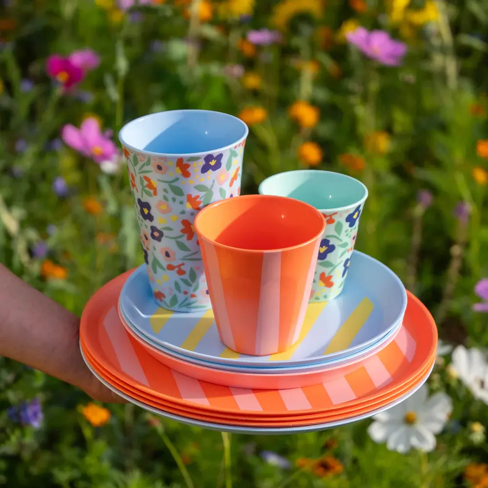 becher-nora-cup-l-blooms-8155720-Atmo-3.webp