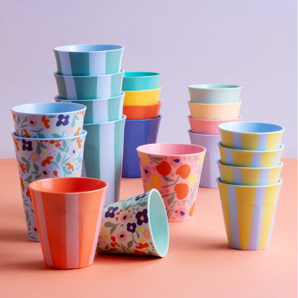 becher-nora-cup-s-stripes-8150720-Atmo-3.webp