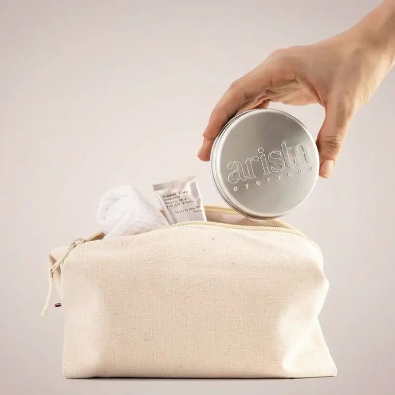 arista-shampoo-bar-holder-box-travel-friendly-leakproof-square.webp