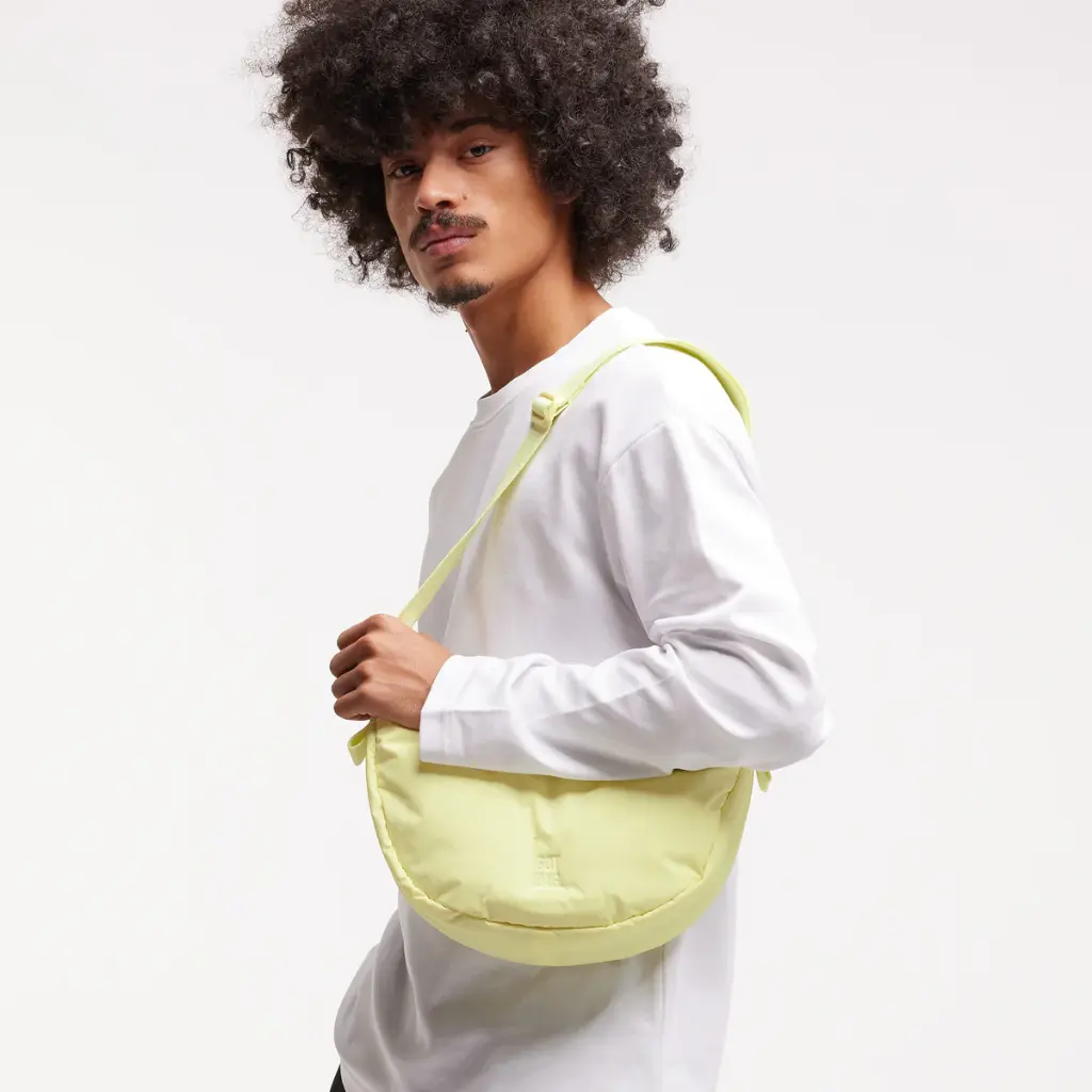 250225_CLOUD_MOON_BAG_SMALL_sea-lemon_moods_02.webp