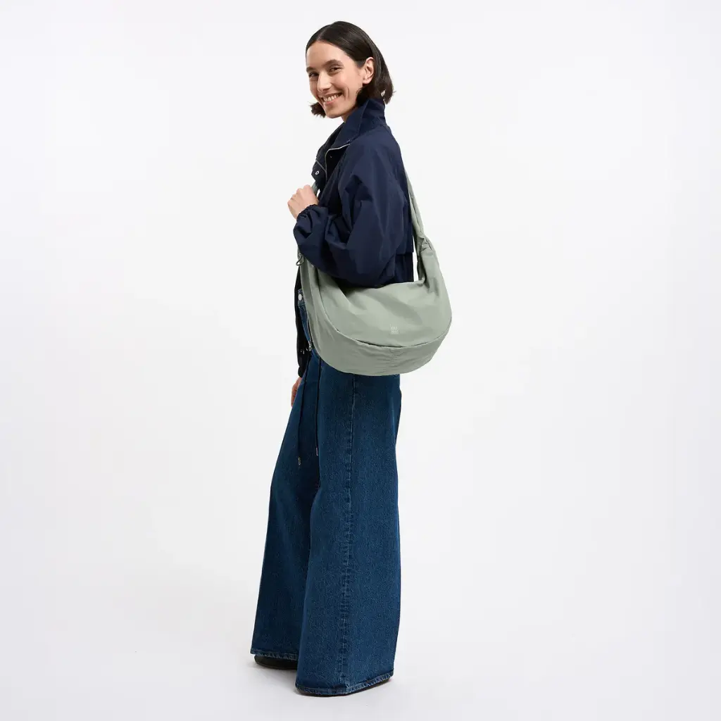 260409_MOON_BAG_RUFFLE_bass_02437.webp