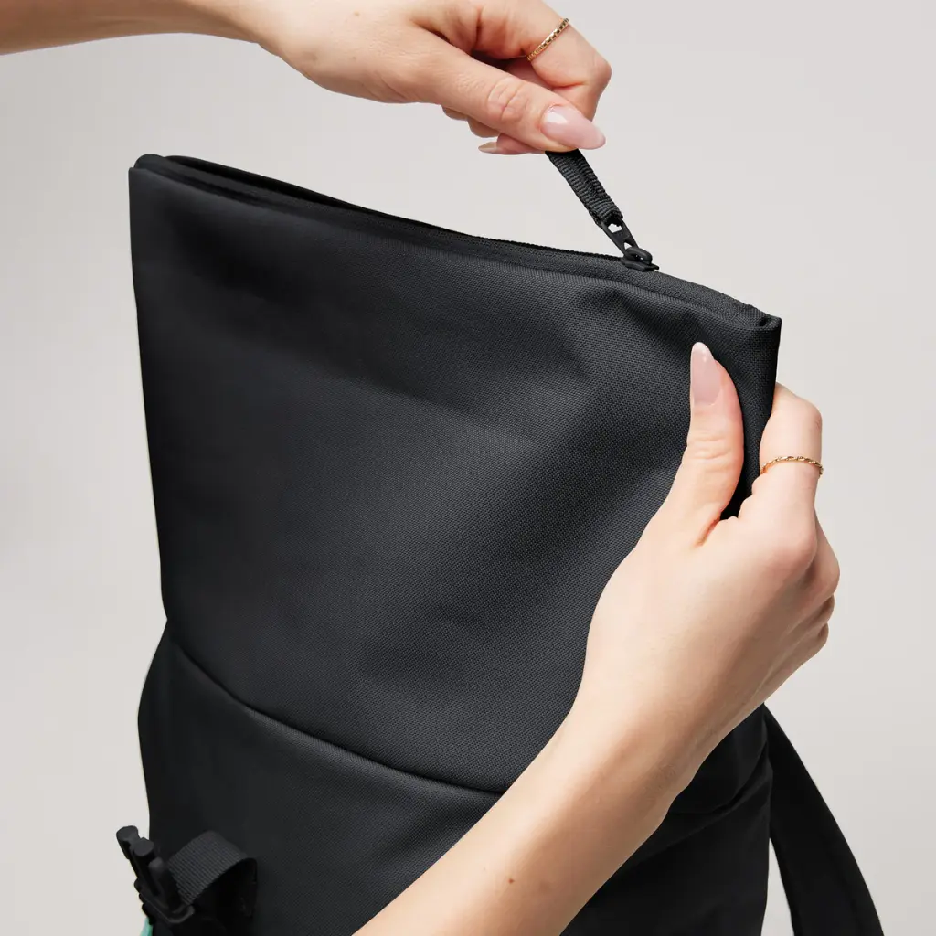 250527_ROLLTOP_EASY_SMALL_black_moods_04.webp