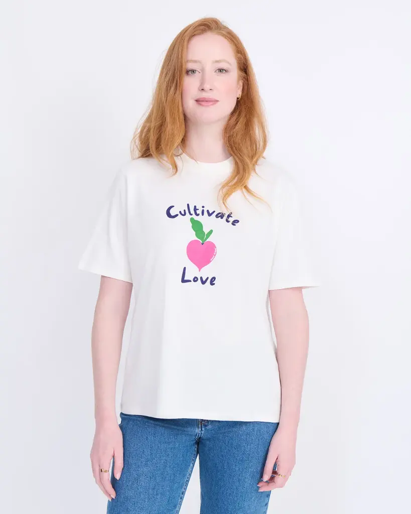 26W_T_shirt_Cultivate_love_blanc_emoi_emoi_LOOK_09_J1_33048_web.webp
