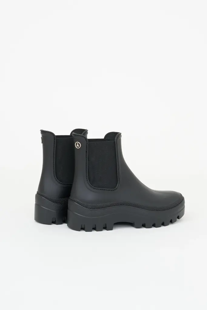 T2007-Prahara-Black-Fw25-5271_d4fa55e4-2f83-4468-87c5-05f2b7592165.webp