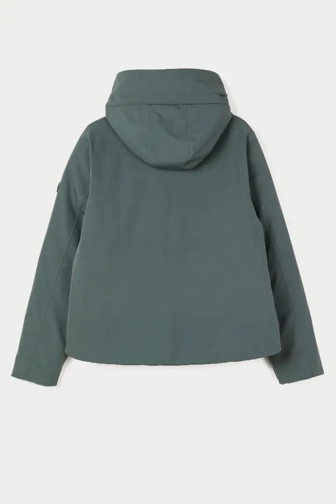 T3292-GRAUPEL-BALSAMGREEN-FW26-02.webp