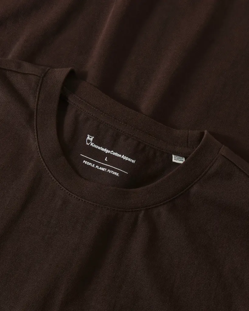 Chest_embroidery_t-shirt-T-shirts-1010173-1487_Chocolate_Torte-1.webp