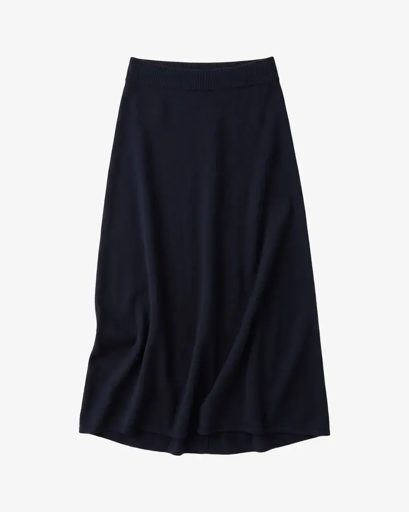 Cashmere_skirt-Skirts-2040025-1300_Black_Jet-1.webp