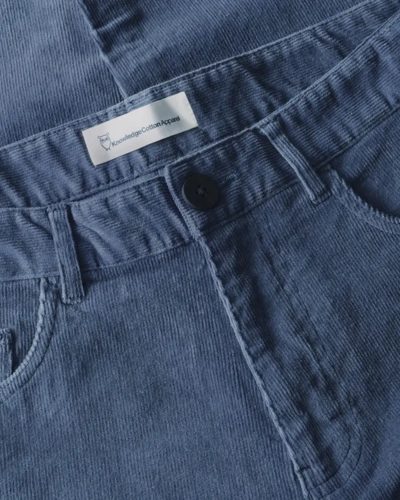 Oak_regular_corduroy_pants-Pants-1070110-1226_Vintage_Indigo-1.webp